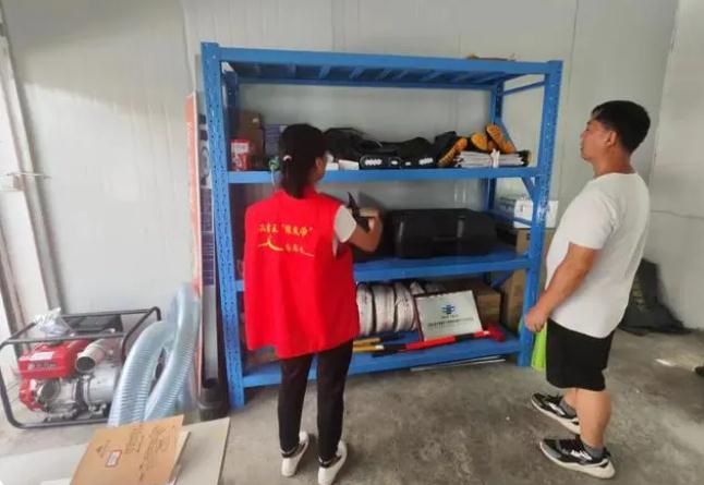 云巖區(qū)紀委區(qū)監(jiān)委開展防汛抗災督導檢查 筑牢防汛救災堤壩